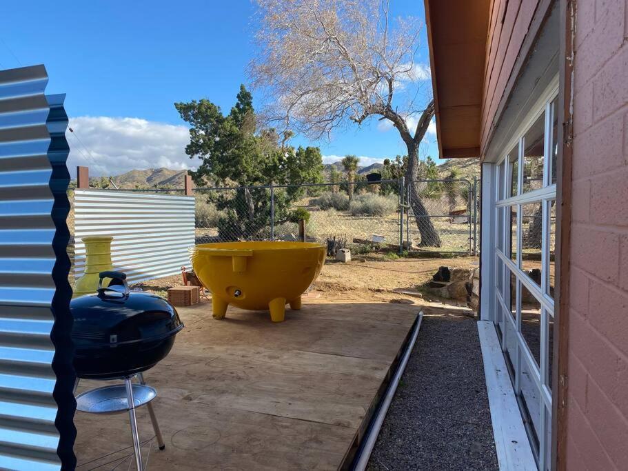 Jt'S Star Catcher Cabin - Hot Tub Yucca Valley Exteriér fotografie